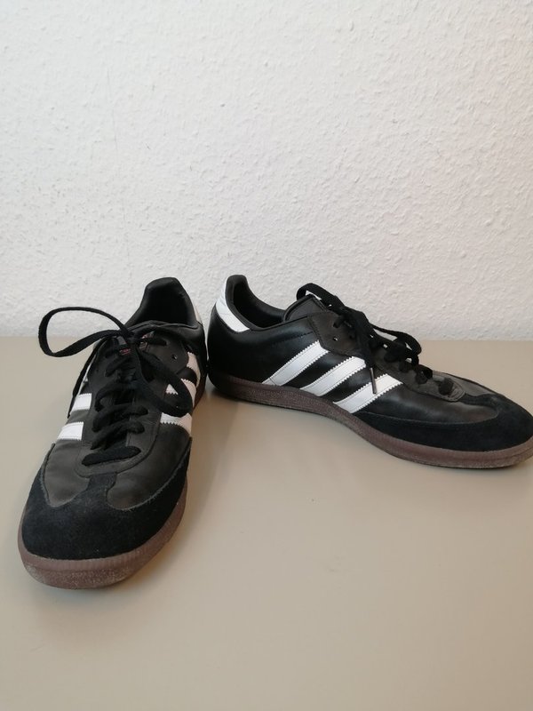 schwarzer Schuh Herren von Adidas - Größe 44.5